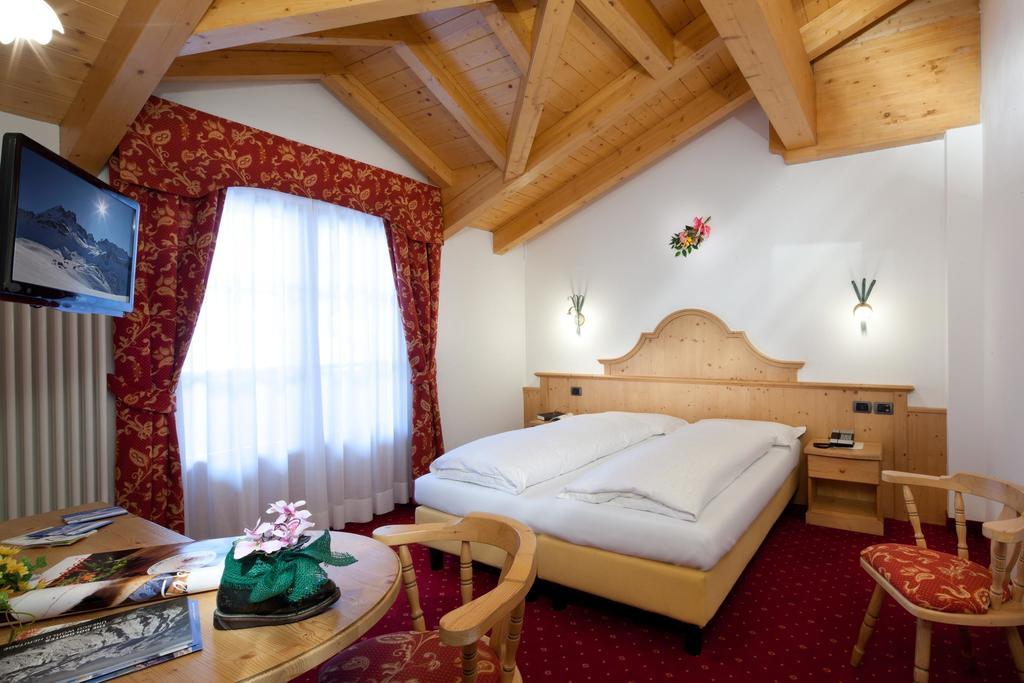 Hotel Garni Laura Arabba Ruang foto