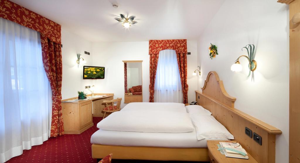 Hotel Garni Laura Arabba Ruang foto