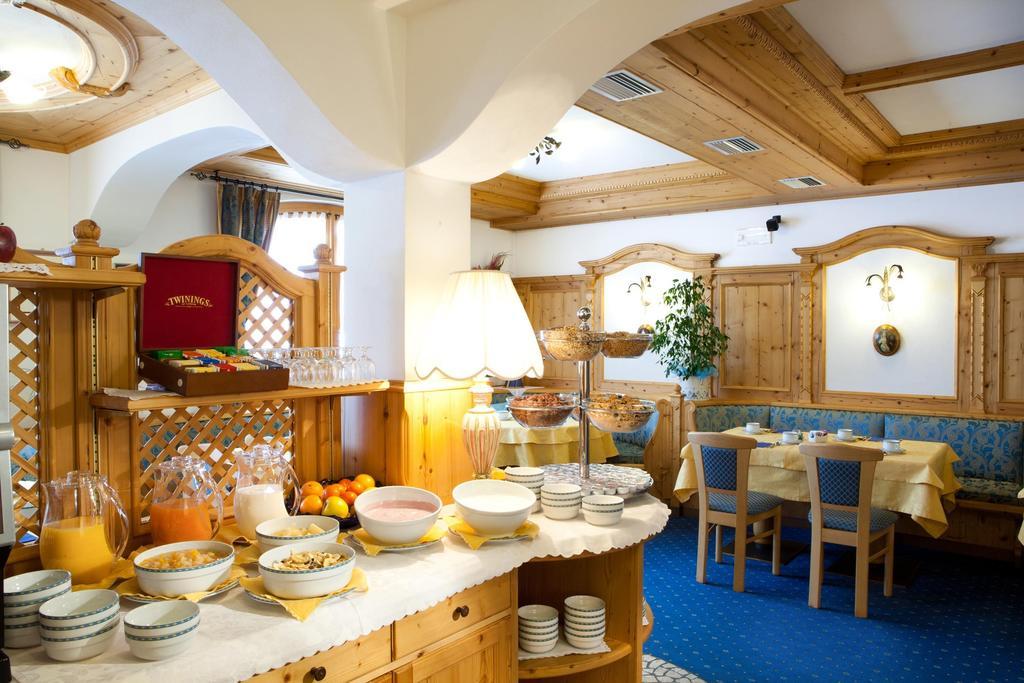 Hotel Garni Laura Arabba Bagian luar foto