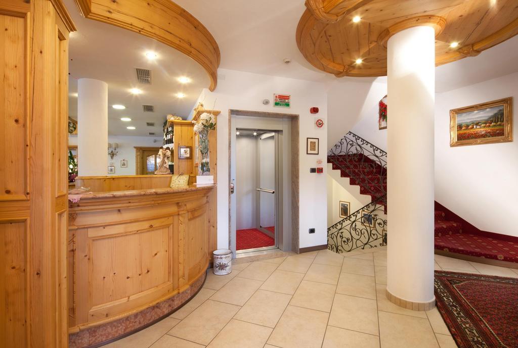 Hotel Garni Laura Arabba Bagian luar foto